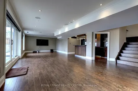 31 Plainsman Road Mississauga ON L5N 1C4