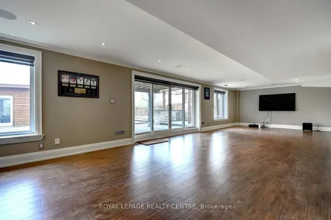 31 Plainsman Road Mississauga ON L5N 1C4