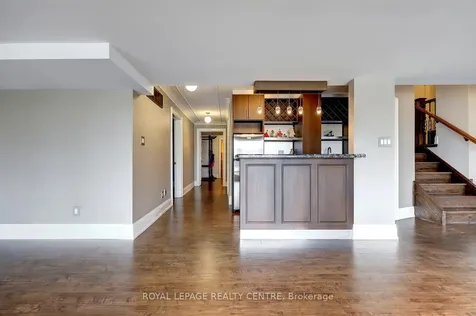 31 Plainsman Road Mississauga ON L5N 1C4