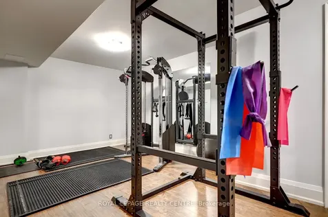 31 Plainsman Road Mississauga ON L5N 1C4