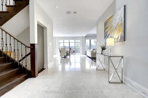 31 Plainsman Road Mississauga ON L5N 1C4