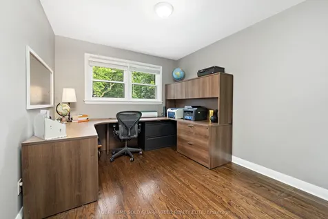 1063 Maplehurst Avenue Burlington ON L7T 3G3