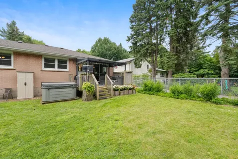 1063 Maplehurst Avenue Burlington ON L7T 3G3