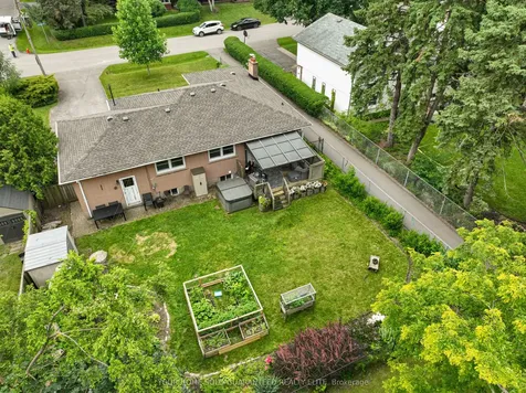 1063 Maplehurst Avenue Burlington ON L7T 3G3