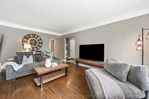 1063 Maplehurst Avenue Burlington ON L7T 3G3