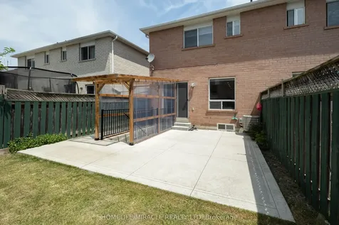 17 Baha Crescent Brampton ON L7A 2J2