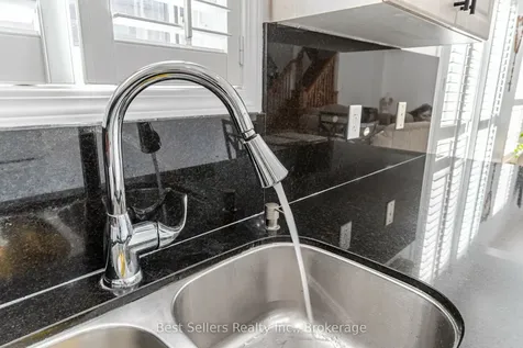 4 Beresford Crescent Brampton ON L6P 2M3