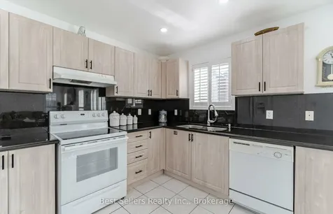 4 Beresford Crescent Brampton ON L6P 2M3