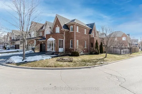 4 Beresford Crescent Brampton ON L6P 2M3