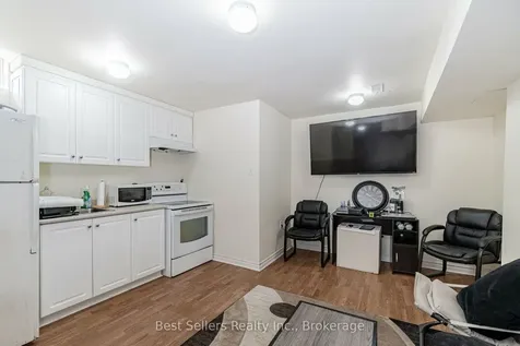 4 Beresford Crescent Brampton ON L6P 2M3
