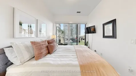 20 Shore Breeze Drive Toronto ON M8V 0C7