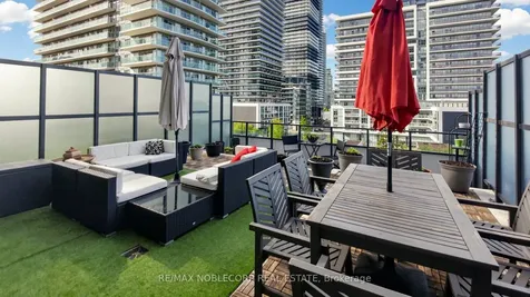20 Shore Breeze Drive Toronto ON M8V 0C7