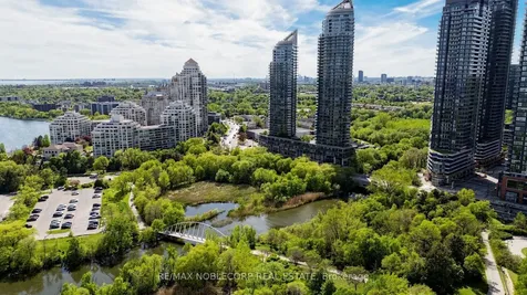 20 Shore Breeze Drive Toronto ON M8V 0C7