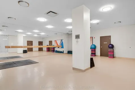 2240 Lake Shore Boulevard W Toronto ON M8V 0B1