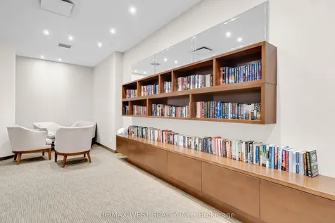 2240 Lake Shore Boulevard W Toronto ON M8V 0B1