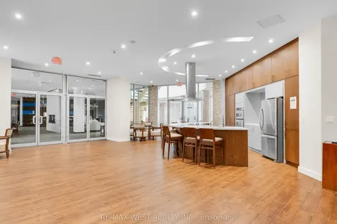 2240 Lake Shore Boulevard W Toronto ON M8V 0B1