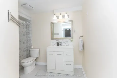 2554 Palisander Avenue Mississauga ON L5B 2L2