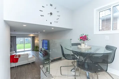 2554 Palisander Avenue Mississauga ON L5B 2L2
