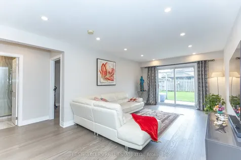 2554 Palisander Avenue Mississauga ON L5B 2L2