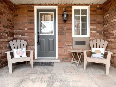 2448 Wooden Hill Circle Oakville ON L6M 4E3