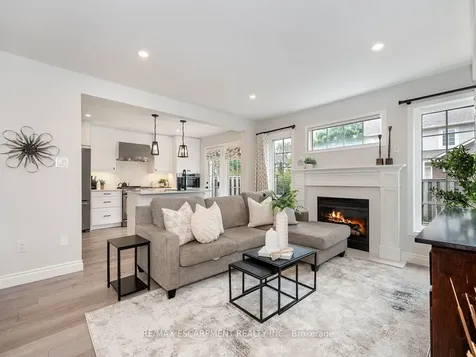 2448 Wooden Hill Circle Oakville ON L6M 4E3