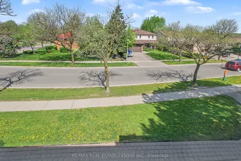 53 Mcmullen Crescent Brampton ON L6S 3M2