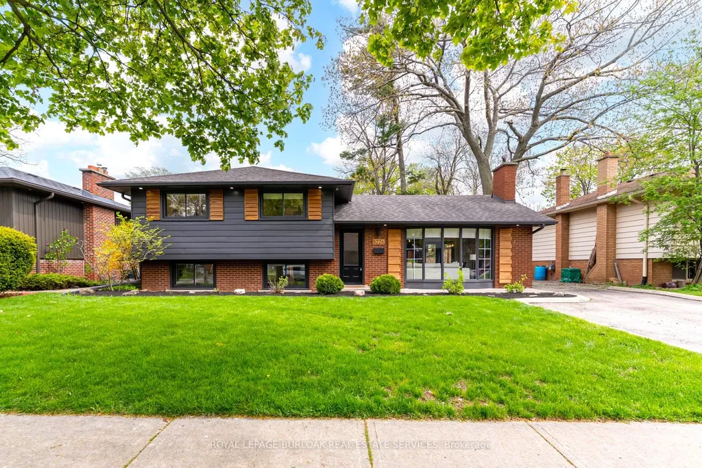 5226 Spruce Avenue Burlington ON L7L 1N1