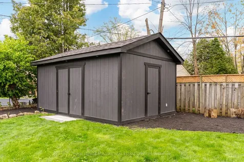5226 Spruce Avenue Burlington ON L7L 1N1