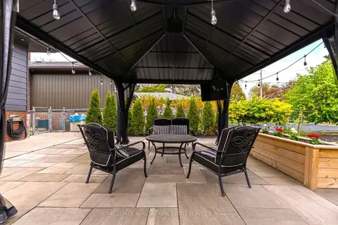 5226 Spruce Avenue Burlington ON L7L 1N1