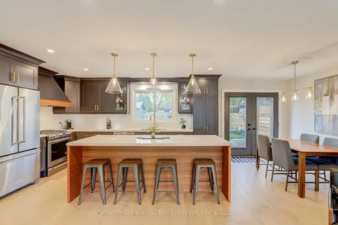 5226 Spruce Avenue Burlington ON L7L 1N1