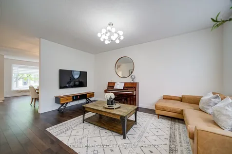952 Huffman Crescent Milton ON L9T 6M7