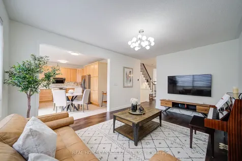 952 Huffman Crescent Milton ON L9T 6M7