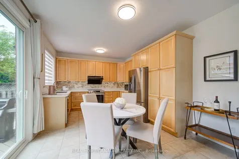 952 Huffman Crescent Milton ON L9T 6M7