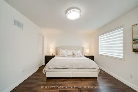952 Huffman Crescent Milton ON L9T 6M7