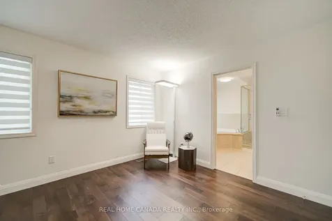 952 Huffman Crescent Milton ON L9T 6M7