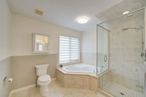 952 Huffman Crescent Milton ON L9T 6M7