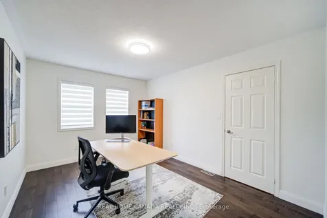 952 Huffman Crescent Milton ON L9T 6M7
