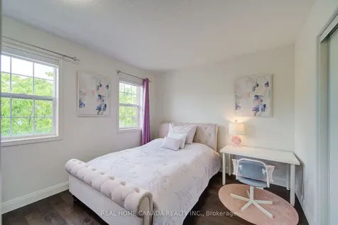 952 Huffman Crescent Milton ON L9T 6M7