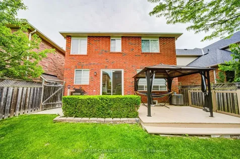 952 Huffman Crescent Milton ON L9T 6M7