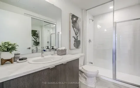 165 Canon Jackson Drive Toronto ON M6M 0C4