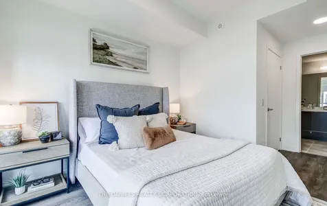 165 Canon Jackson Drive Toronto ON M6M 0C4