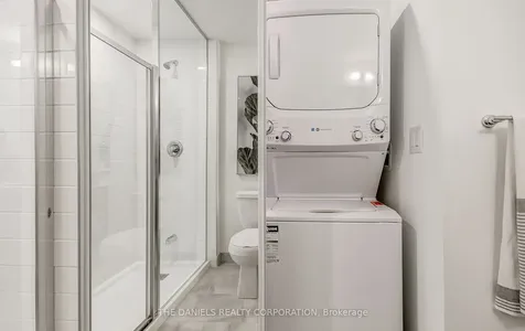 165 Canon Jackson Drive Toronto ON M6M 0C4