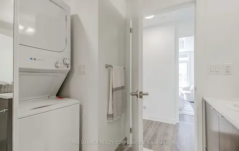 165 Canon Jackson Drive Toronto ON M6M 0C4