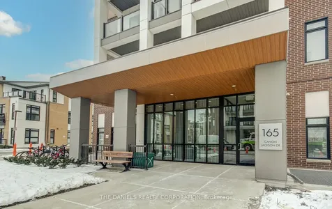 165 Canon Jackson Drive Toronto ON M6M 0C4