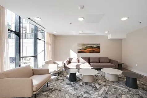 165 Canon Jackson Drive Toronto ON M6M 0C4