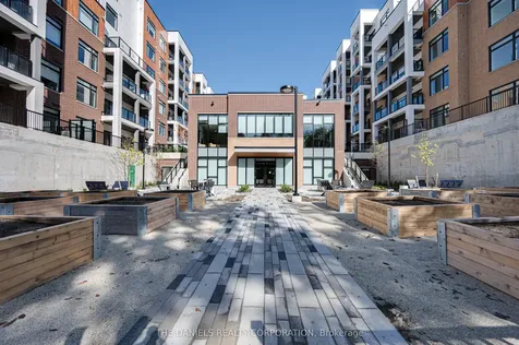 165 Canon Jackson Drive Toronto ON M6M 0C4