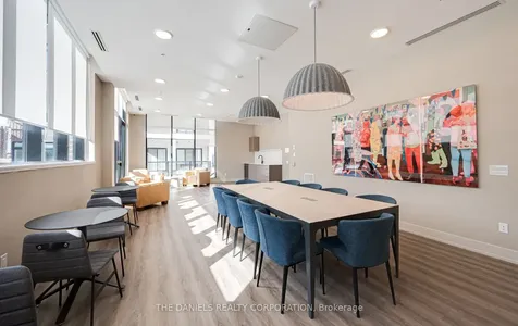 165 Canon Jackson Drive Toronto ON M6M 0C4