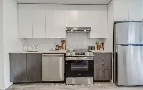 165 Canon Jackson Drive Toronto ON M6M 0C4