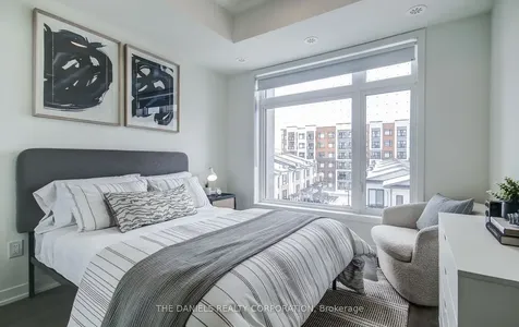 165 Canon Jackson Drive Toronto ON M6M 0C4
