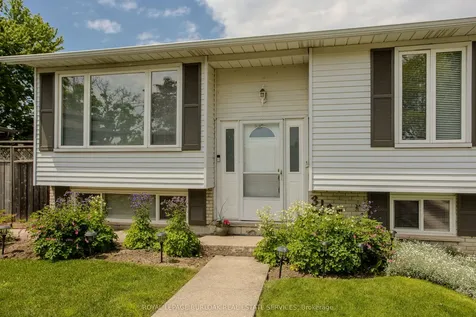 3125 Michael Crescent Burlington ON L7M 1V3